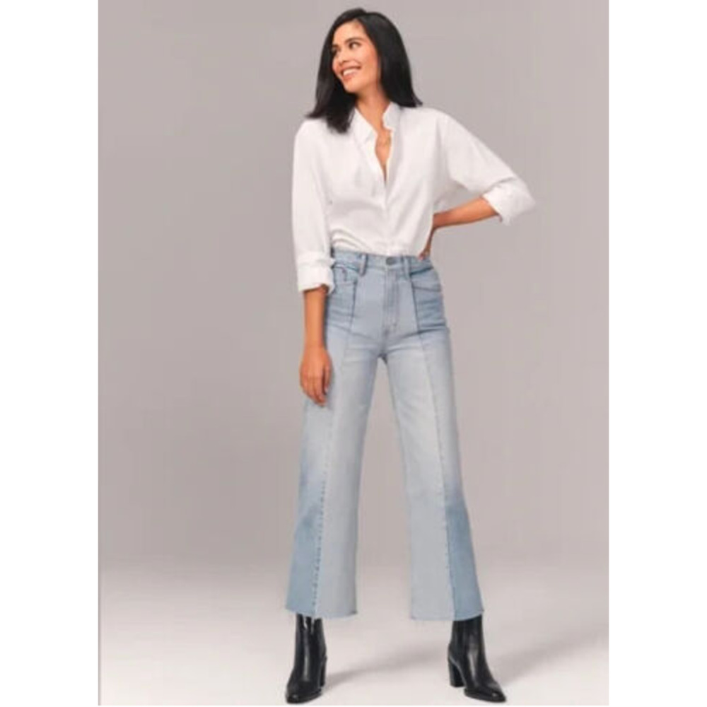 Abercrombie Ultra High Rise Cropped Wide Leg Dual Denim Size 29
